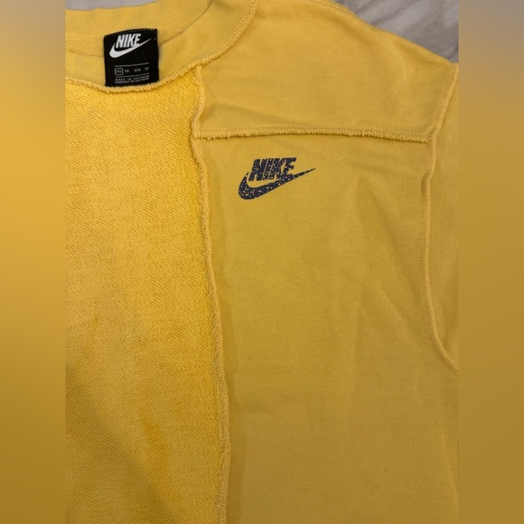 Nike Asymmetric Sweatshirt crew neck Yellow Size XS - Picture 4 of 5
